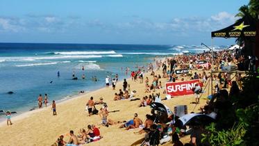 The Hawaiian Surf Scene in November and December