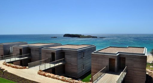 Beach Rooms (partial sea view)