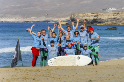   Rapa Nui Surfcamp & Surfschool