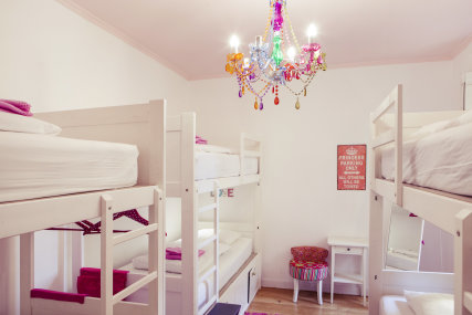 6-bed female dorm