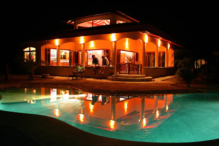 Enjoy the swimming pool and the open air lanais day or night!
