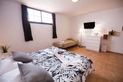 Private double room with shared bathroom